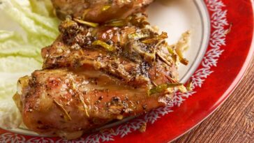 pintade-rotie-sauce-fois-gras